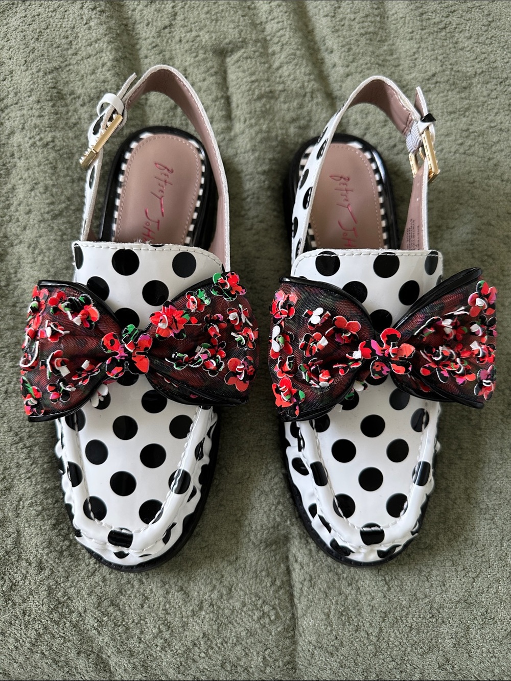 Betsey Johnson White Black Polka Dot Slingback Sandals with Red Floral Bow